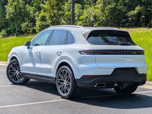 2025 Porsche Cayenne 