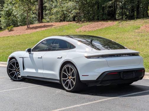 Carrara White Metallic 2023 Porsche Taycan