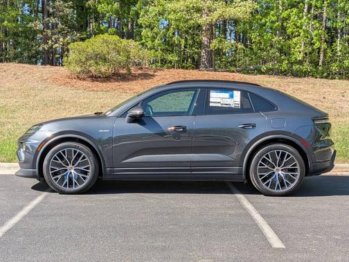 Volcano Grey Metallic 2026 Porsche Macan