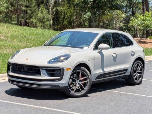 Chalk 2022 Porsche Macan