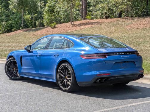 Sapphire Blue Metallic 2019 Porsche Panamera