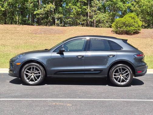 Volcano Grey Metallic 2026 Porsche Macan