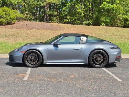 Vanadium Grey Metallic 2025 Porsche 911