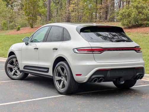 Chalk 2025 Porsche Macan
