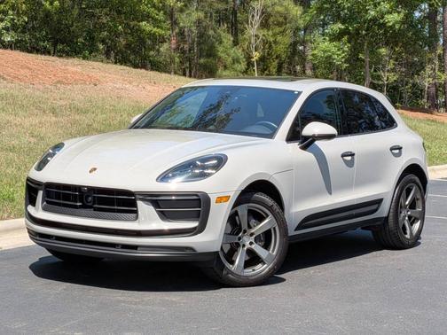 Chalk 2025 Porsche Macan