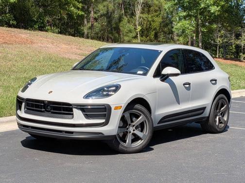 Chalk 2025 Porsche Macan