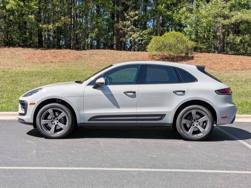 Chalk 2025 Porsche Macan
