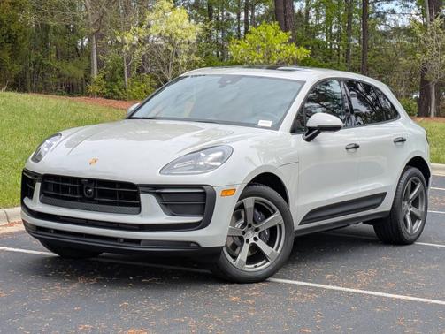 Chalk 2025 Porsche Macan