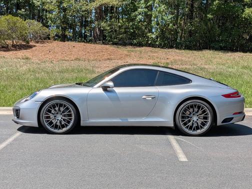 GT-Silver Metallic 2019 Porsche 911
