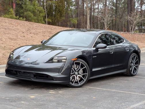 2023 Porsche Taycan 