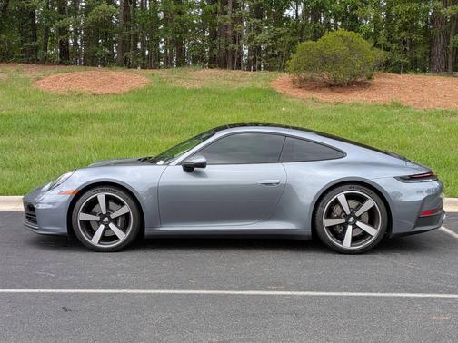 Vanadium Grey Metallic 2026 Porsche 911