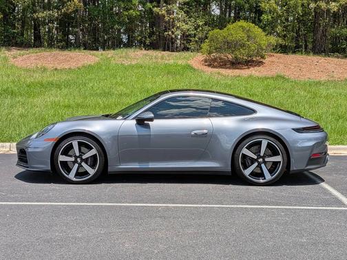 Vanadium Grey Metallic 2026 Porsche 911