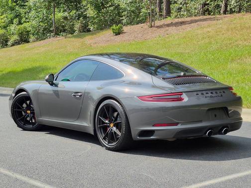 Agate Grey Metallic 2017 Porsche 911