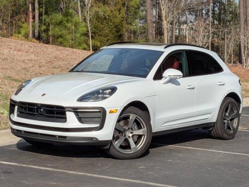 2025 Porsche Macan 