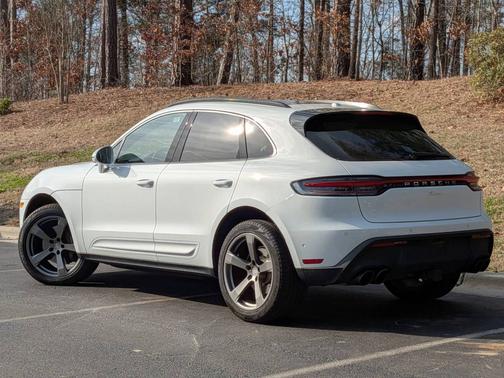 2025 Porsche Macan 