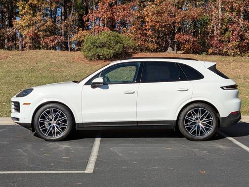 2025 Porsche Cayenne 