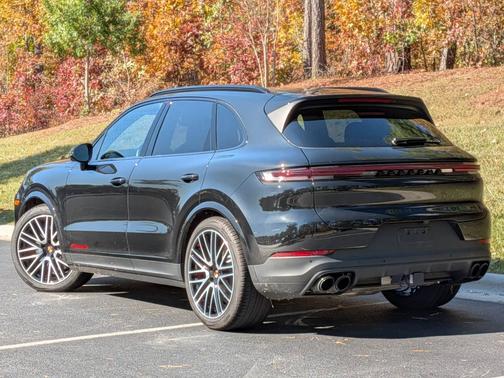 2025 Porsche Cayenne 
