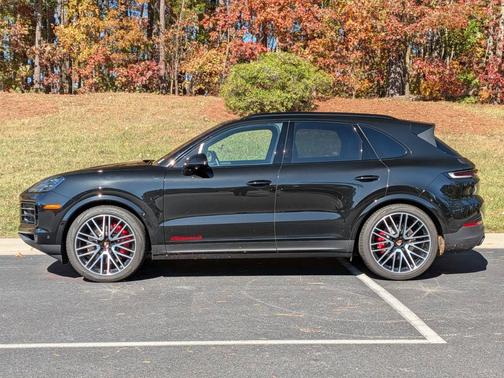 2025 Porsche Cayenne 