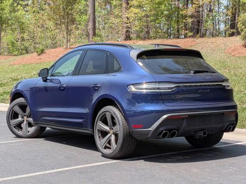 2025 Porsche Macan 