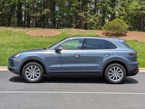 Biscay Blue Metallic 2020 Porsche Cayenne