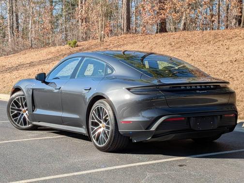 2023 Porsche Taycan 