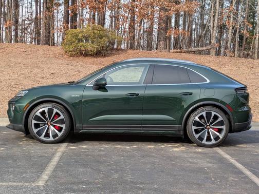 2025 Porsche Macan 