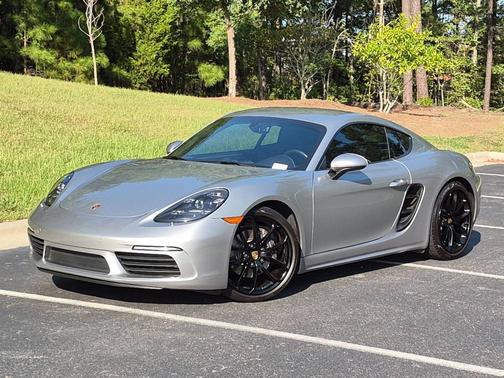 GT-Silver Metallic 2024 Porsche 718 Cayman