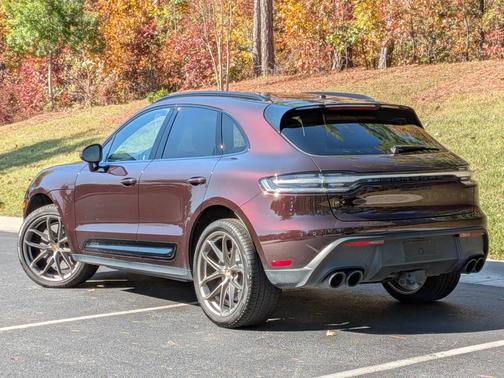 2025 Porsche Macan 