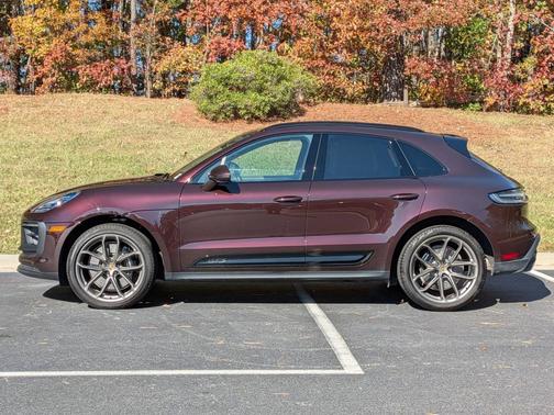 2025 Porsche Macan 