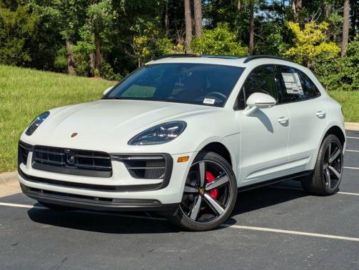 2025 Porsche Macan 