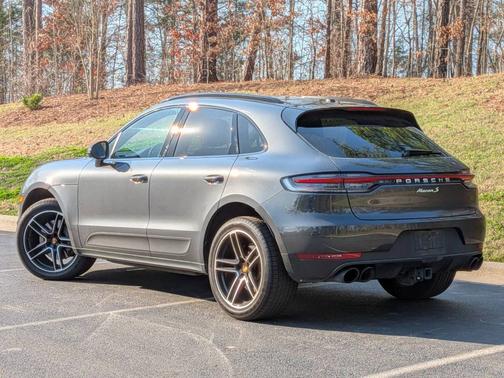 2021 Porsche Macan 