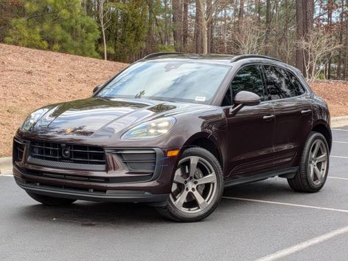 2025 Porsche Macan 