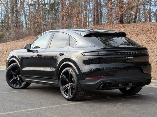 2025 Porsche Cayenne 