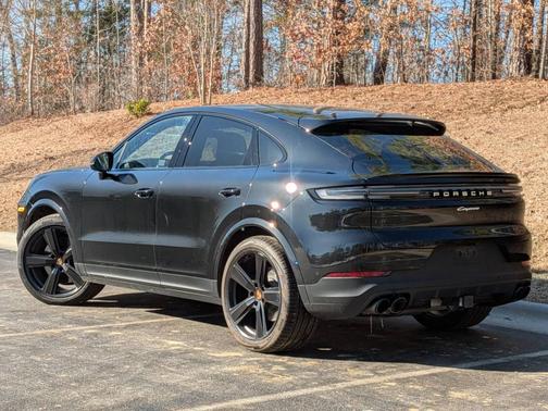 2025 Porsche Cayenne 