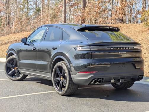 2025 Porsche Cayenne 