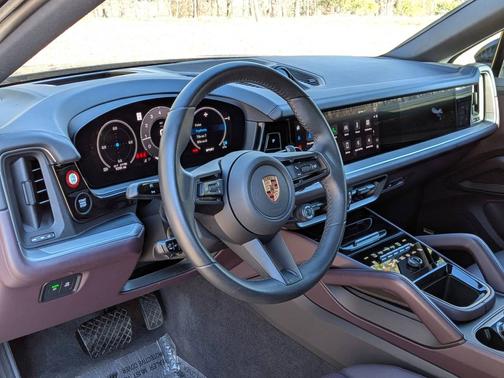 2025 Porsche Cayenne 