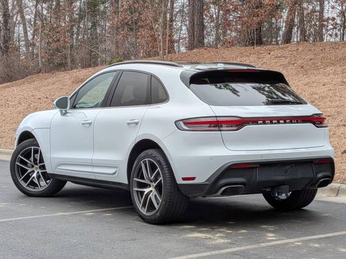 2025 Porsche Macan 