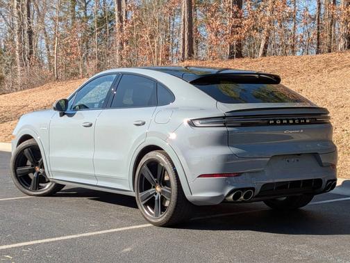 2025 Porsche Cayenne 