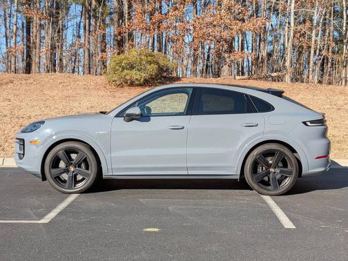 2025 Porsche Cayenne 