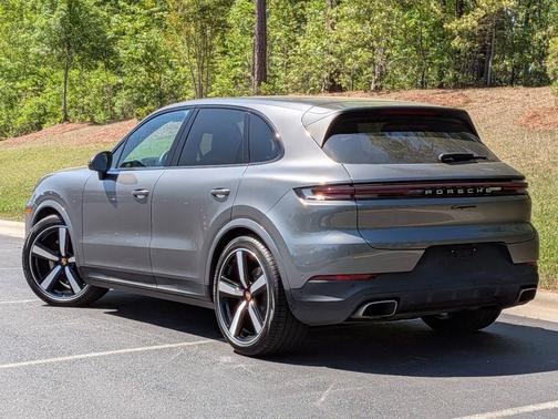 2025 Porsche Cayenne 