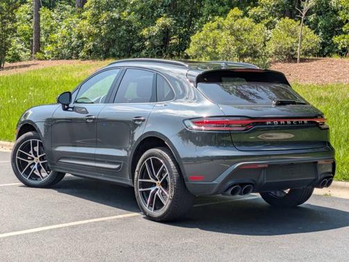 2025 Porsche Macan 