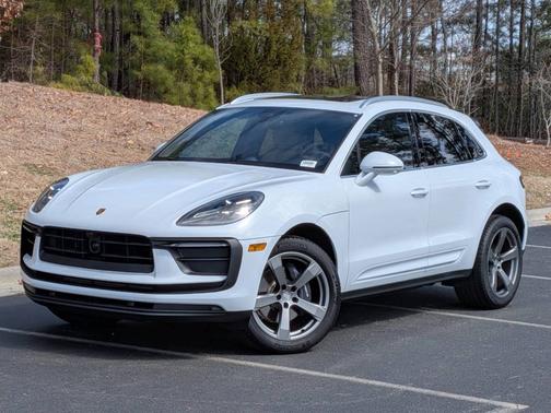 2025 Porsche Macan 