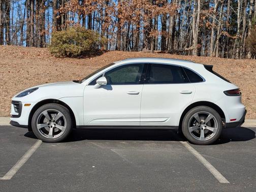 2025 Porsche Macan 