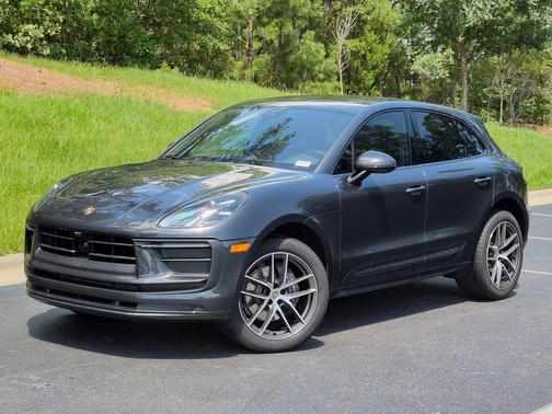Volcano Grey Metallic 2026 Porsche Macan