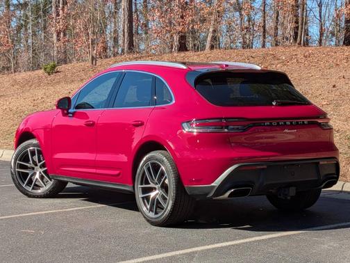 2025 Porsche Macan 