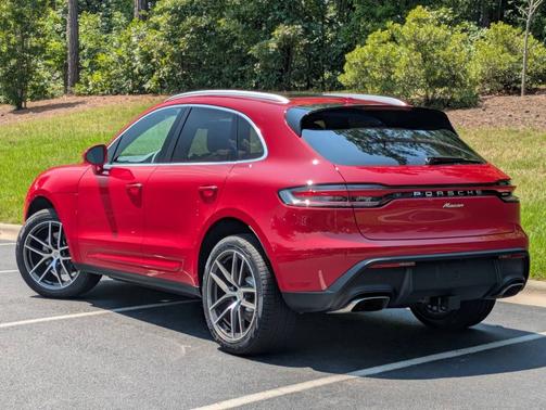 2025 Porsche Macan 
