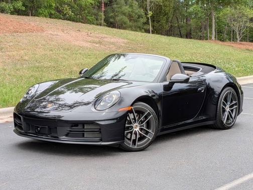 Jet Black Metallic 2025 Porsche 911