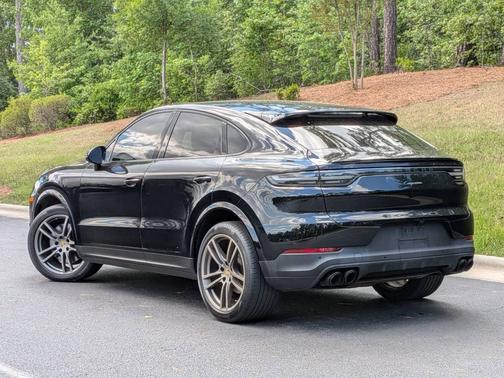 Black 2023 Porsche Cayenne