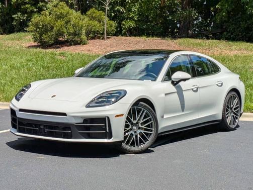 2024 Porsche Panamera 