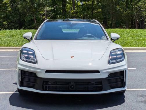 2024 Porsche Panamera 